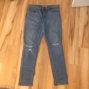 311 Shaping Skinny Levi Jeans